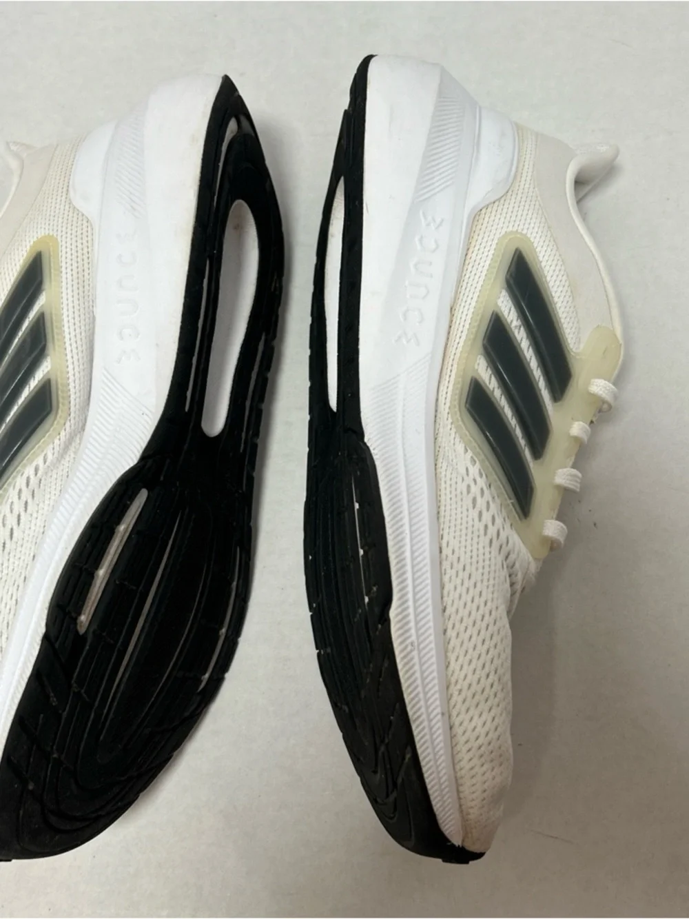 Adidas  Men’s Cream/White Training‎ Shoes with Dark Green Sneakers Size 12.5